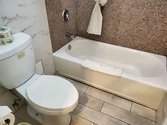 Standard Oda, 2 Büyük (Queen) Boy Yatak, Sigara İçilmez, Küçük Mutfak