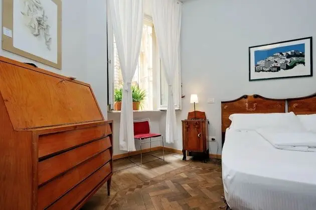 Tek Büyük Yataklı Oda