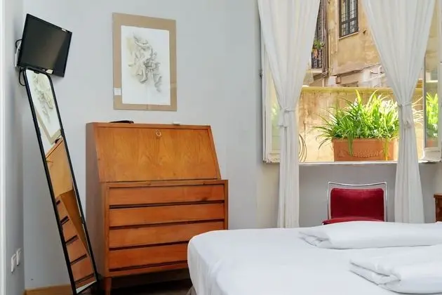 Tek Büyük Yataklı Oda