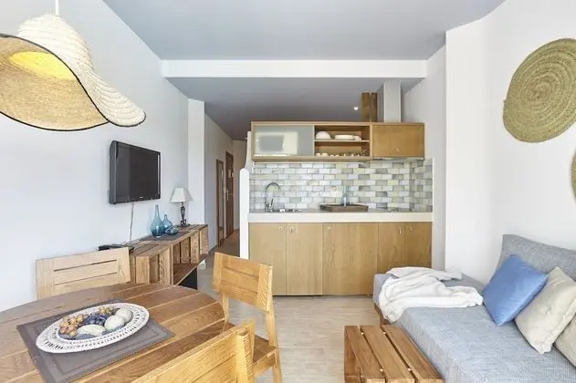 Superior Stüdyo, Balkon