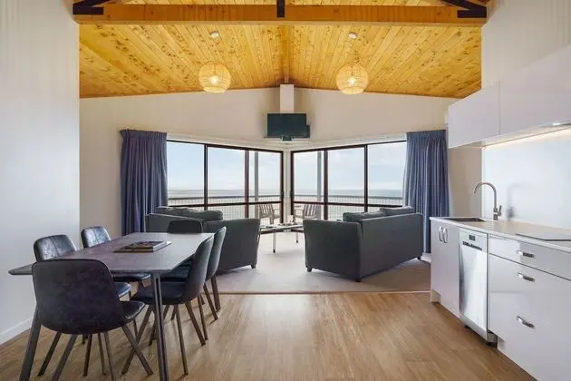 Deluxe Dağ Evi, 2 Yatak Odası, Küçük Mutfak, Okyanus Manzaralı (Chalet)