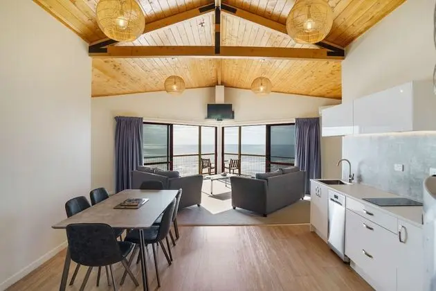 Deluxe Dağ Evi, 2 Yatak Odası, Küçük Mutfak, Okyanus Manzaralı (Chalet)