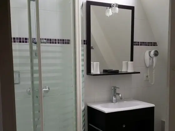 Classic Single Room (2 Twin Beds)
