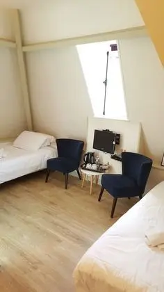 Classic Single Room (2 Twin Beds)