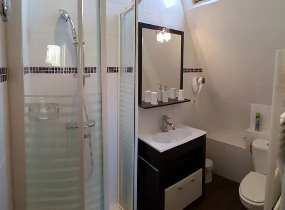 Classic Single Room (2 Twin Beds)
