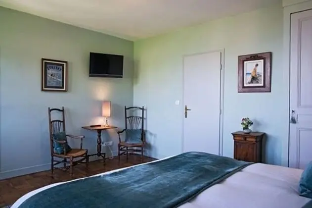 Comfort Tek Büyük Yataklı Oda (Les Bains de Mer)