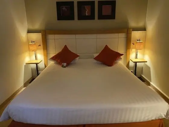 Classic Tek Büyük Yataklı Oda
