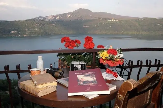 Tek Büyük Yataklı Oda, 1 Çift Kişilik Yatak, Göl Manzaralı