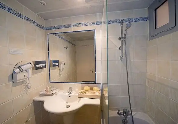 Classic Tek Büyük Yataklı Oda