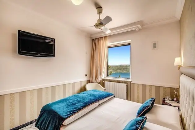 Comfort Tek Büyük Yataklı Oda, 1 Çift Kişilik Yatak, Göl Manzaralı