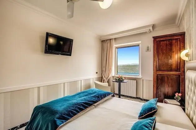 Comfort Tek Büyük Yataklı Oda, 1 Çift Kişilik Yatak, Göl Manzaralı