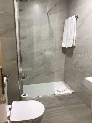 Basic Tek Büyük veya İki Ayrı Yataklı Oda