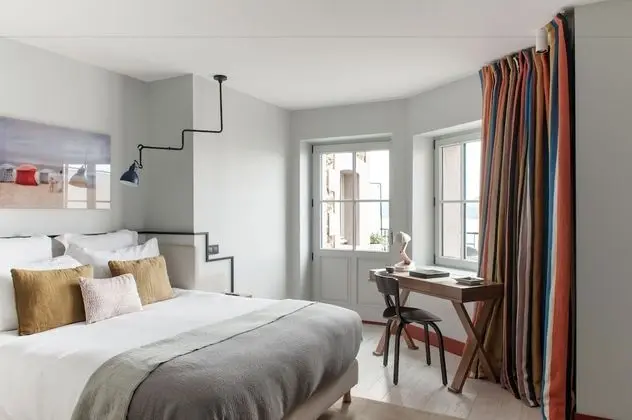 Deluxe Tek Büyük Yataklı Oda, 1 En Büyük (King) Boy Yatak, Balkon, Deniz Manzaralı