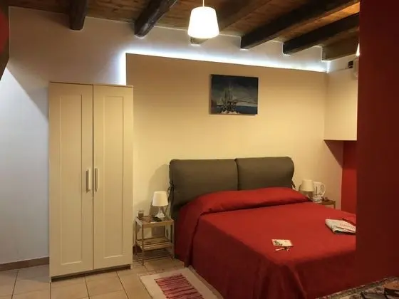 Üç Kişilik Oda