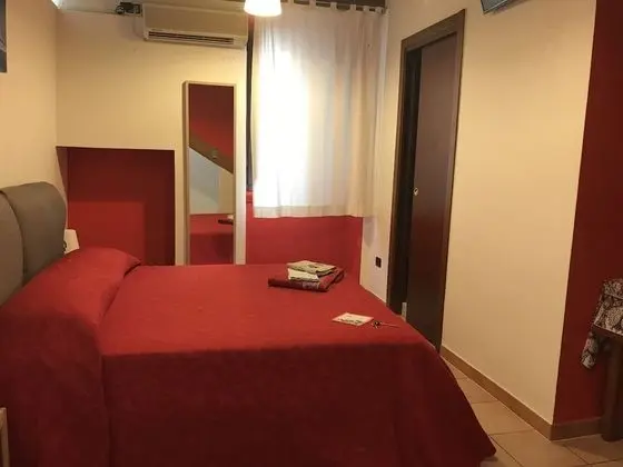 Üç Kişilik Oda