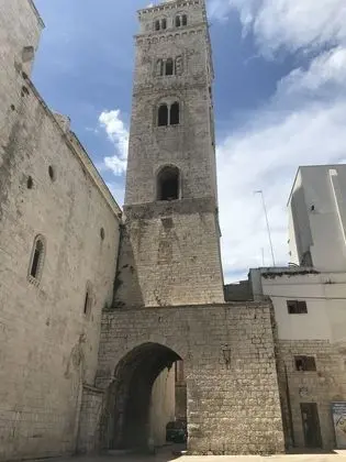 Üç Kişilik Oda