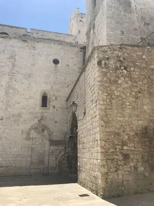 Üç Kişilik Oda
