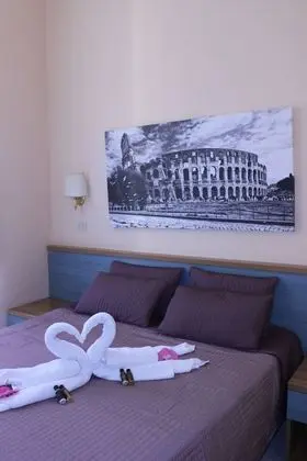 Tek Büyük veya İki Ayrı Yataklı Oda