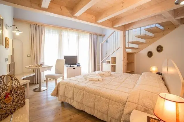 Junior Süit (with Mezzanine)