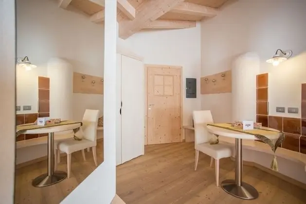 Junior Tek Büyük veya İki Ayrı Yataklı Oda