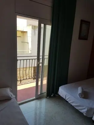 Basic Üç Kişilik Oda, Balkon