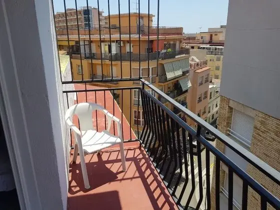 Basic Üç Kişilik Oda, Balkon
