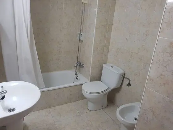 Basic Üç Kişilik Oda, Balkon