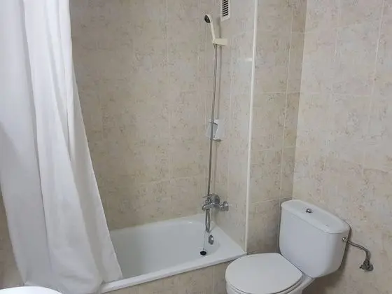 Basic Üç Kişilik Oda, Balkon