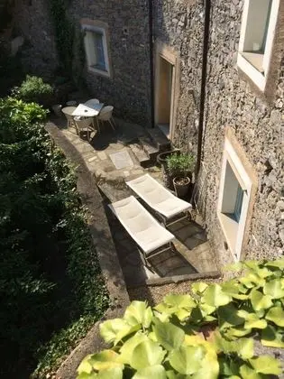 Apart Daire, 1 Büyük (Queen) Boy Yatak ve Çekyat