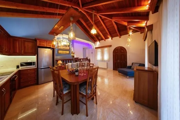 Luxury Villa, Deniz Manzaralı (Heated Pool & Spa)