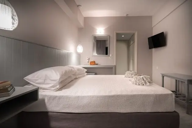 Tek Büyük Yataklı Oda, Balkon, Bahçe Manzaralı