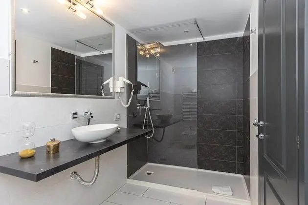 Junior Stüdyo Süit