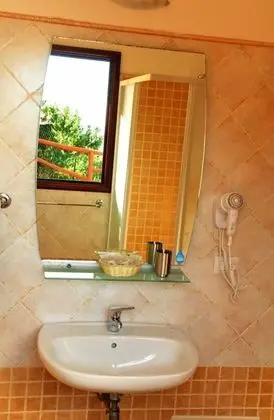 Standard Tek Büyük veya İki Ayrı Yataklı Oda