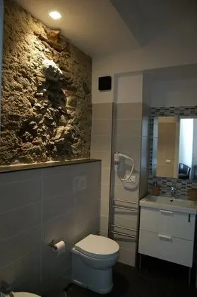 Deluxe Tek Büyük Yataklı Oda, Balkon, Kısmi Deniz Manzaralı (Nespolo)