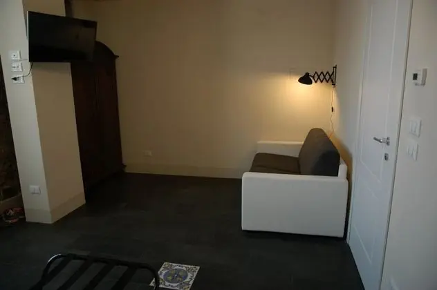 Üç Kişilik Oda (Arancia Amara)