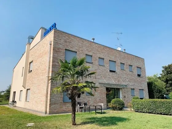 Üç Kişilik Oda