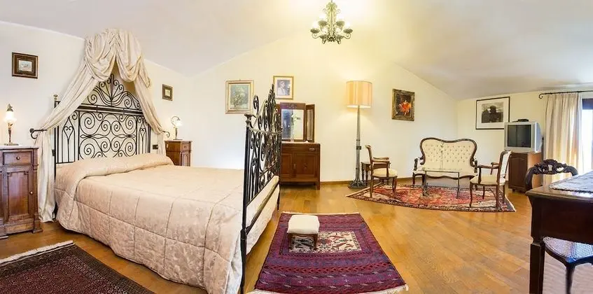 Süit, Şehir Manzaralı (Regina Paola Ruffo)