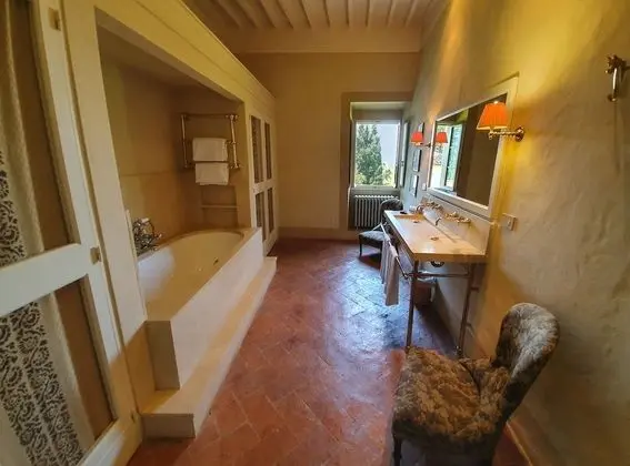 Superior Tek Büyük veya İki Ayrı Yataklı Oda