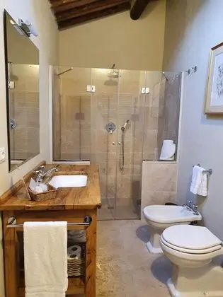 Üç Kişilik Oda, 2 Yatak Odası