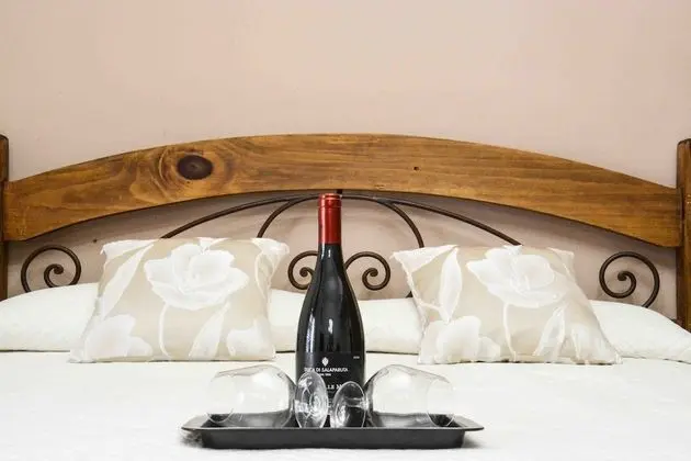 Classic Tek Büyük veya İki Ayrı Yataklı Oda, Kısmi Deniz Manzaralı