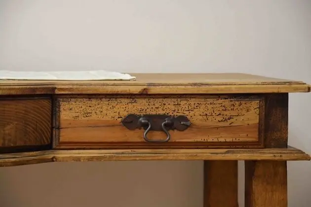 Classic Tek Büyük veya İki Ayrı Yataklı Oda, Kısmi Deniz Manzaralı