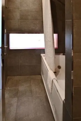 Comfort Tek Büyük veya İki Ayrı Yataklı Oda, Sıcak Su Küveti (SPA Access)