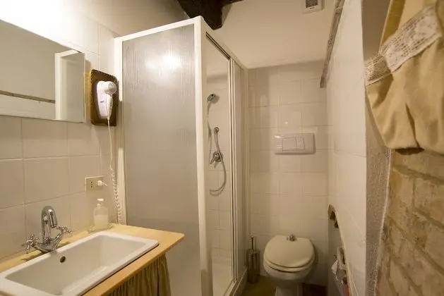 Tek Büyük veya İki Ayrı Yataklı Oda (Caciaia)