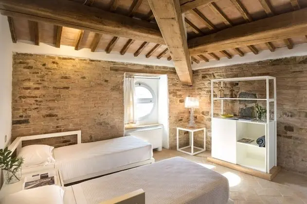 Deluxe Tek Büyük Yataklı Oda (Silentivm)