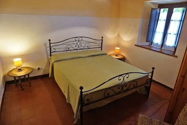 Apart Daire, 1 Büyük (Queen) Boy Yatak ve Çekyat, Avlu Manzaralı, Zemin Kat