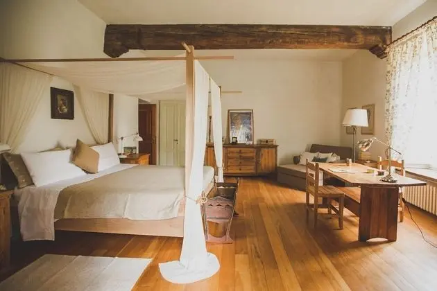 Üç Kişilik Oda (private external bathroom - Beatrice)