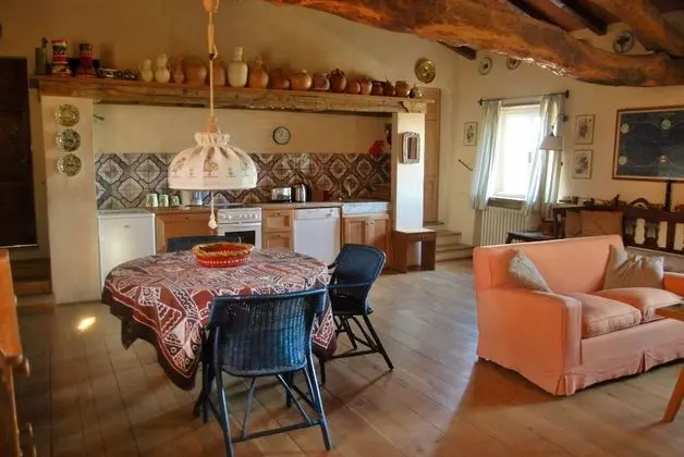 Üç Kişilik Oda (private external bathroom - Beatrice)