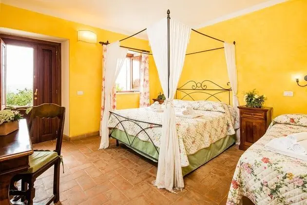 Classic Tek Büyük veya İki Ayrı Yataklı Oda