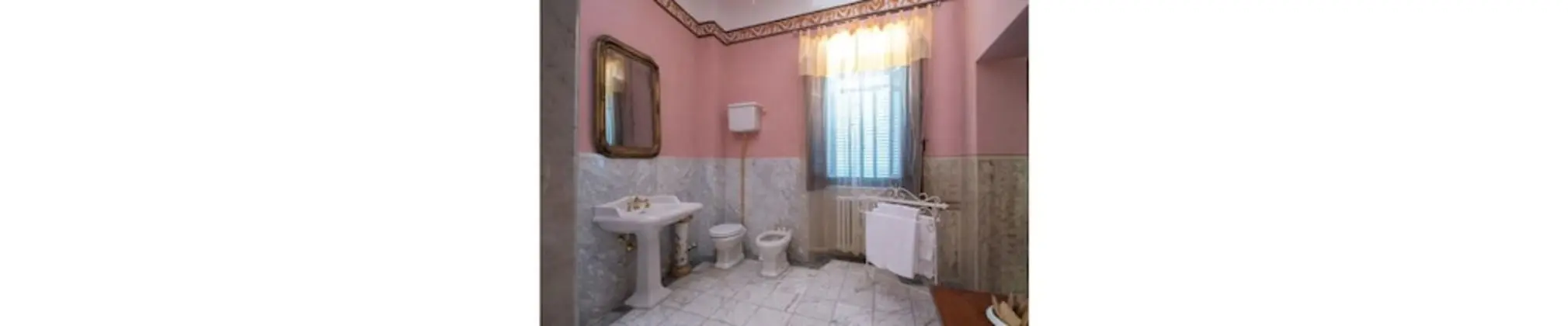 Süit, Tepe Manzaralı
