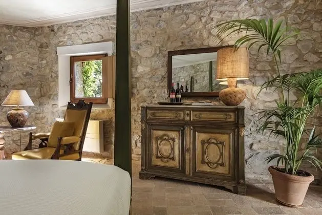 Deluxe Oda (La Grotta)